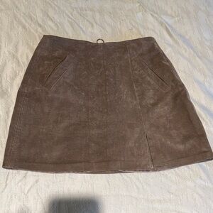 “Suede” mini skirt beige taupe Blank NYC size XS 24 waist